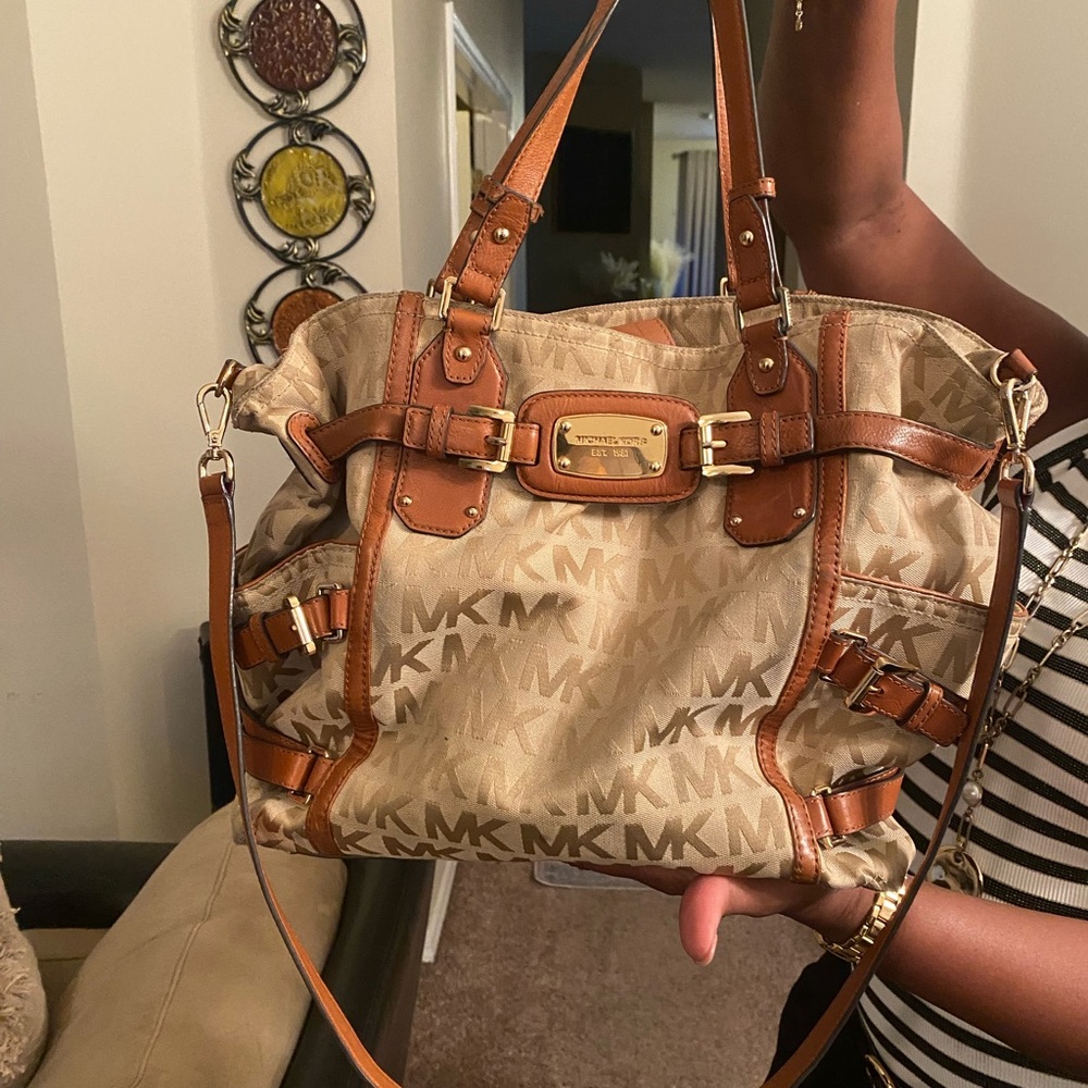 Michael Kors Blue Bag for Stylish Outings